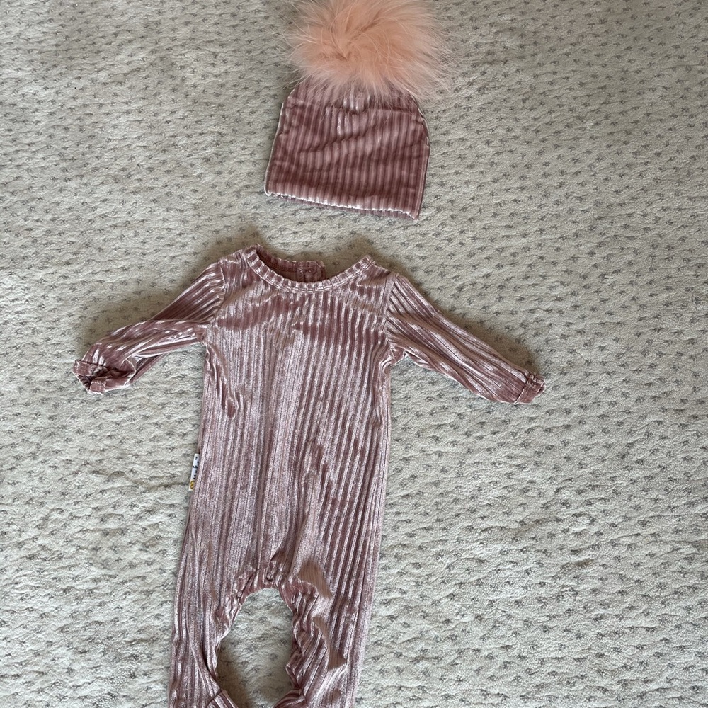 MANIERE 3m velvet rose onesie rabbit fur hat NEW